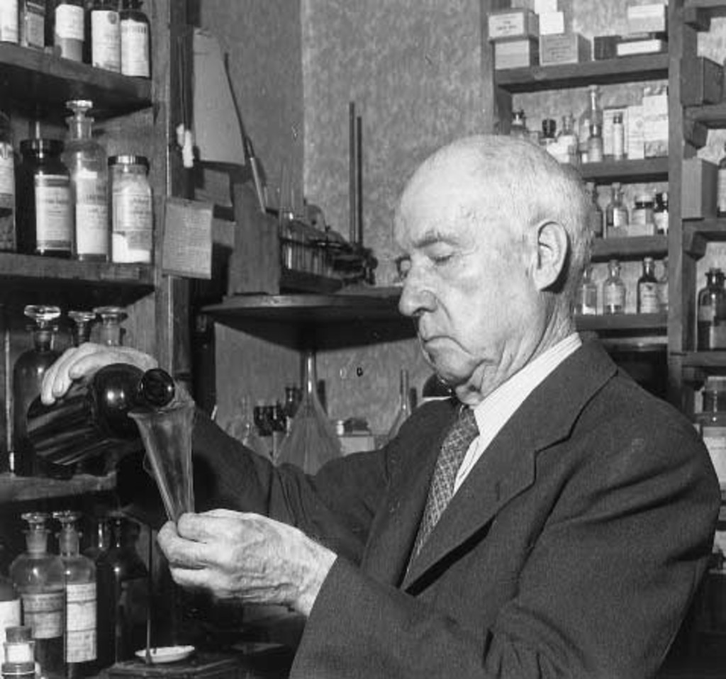 Kenneth Mackenzie